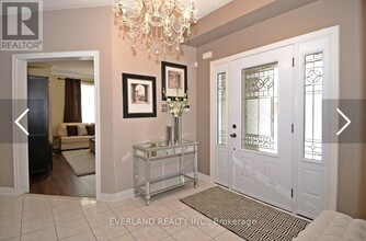 1BDR119 Alamo Heights Dr in Richmond Hill, ON - Building Photo - Building Photo
