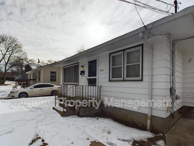 934 Sheridan St in Akron, OH - Foto de edificio - Building Photo