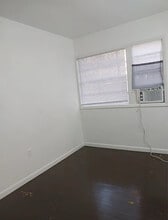 239 Waddell Cir in Oak Ridge, TN - Foto de edificio - Building Photo