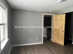 61 Kenduskeag Ave in Bangor, ME - Building Photo - Building Photo