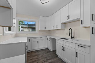 17157 Chicago Ave in Lansing, IL - Building Photo - Building Photo