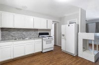 3018 Stallings Dr photo'