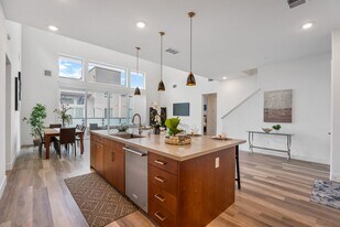 2358 Velocity Cmn in Fremont, CA - Building Photo