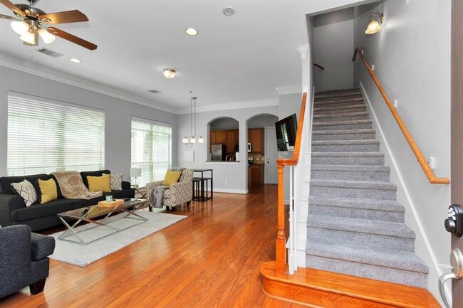 9038 Lakes at 610 Dr in Houston, TX - Building Photo - Building Photo