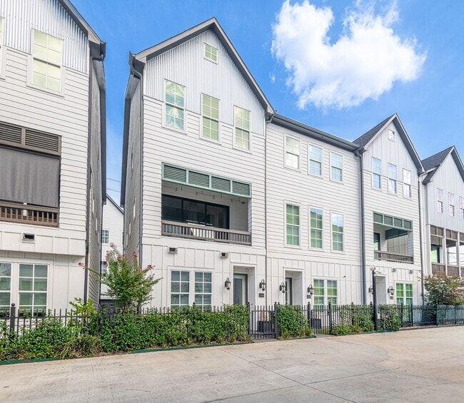 property at 1208 Timbergrove Park St