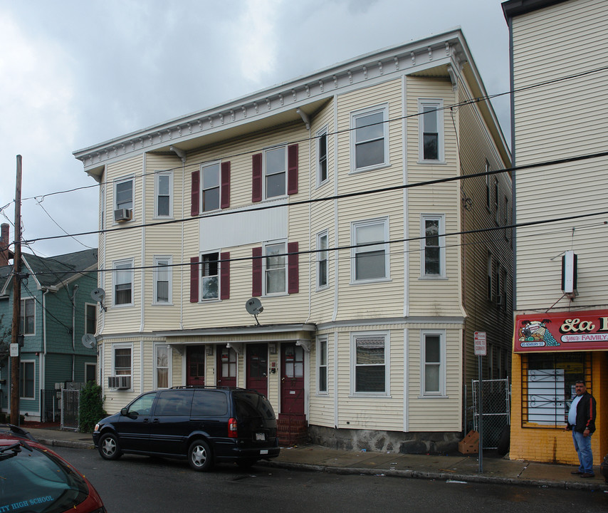 99 Newbury St in Lawrence, MA - Foto de edificio