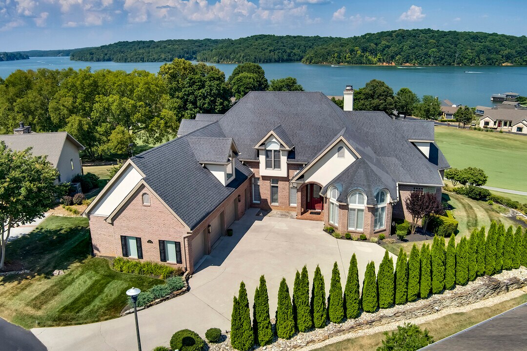 209 Tooweka Trce in Loudon, TN - Building Photo