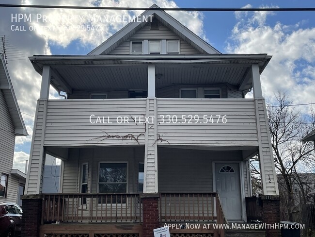 property at 712 Roselawn Ave