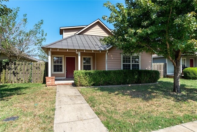 property at 3908 SW Ridgepointe Ave