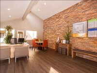 Building Photo - Silver Creek Apartments in Phoenix, Arizona