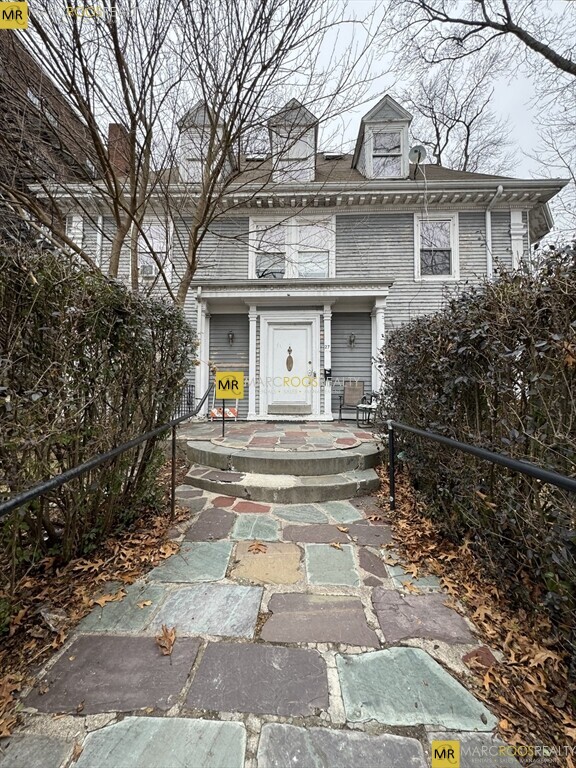 property at 27 Orkney Rd