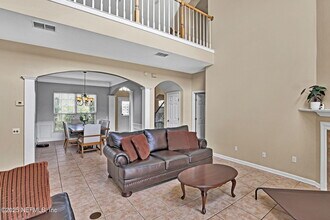 4389 Seabreeze Dr in Jacksonville, FL - Building Photo - Building Photo