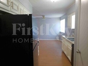 6537 La Grange Dr in Dallas, TX - Building Photo - Building Photo