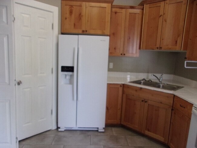 131 N 60 W-Unit -CoveView103 in Richfield, UT - Building Photo - Building Photo