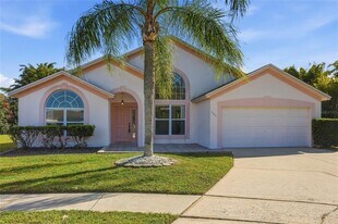 5784 Donnelly Cir in Orlando, FL - Building Photo