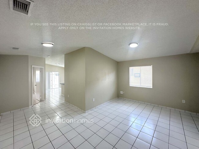 3154 W 77th Pl in Hialeah, FL - Building Photo - Building Photo