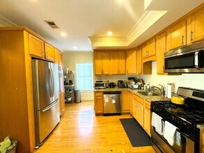 27 Lothrop St, Unit 4 in Boston, MA - Foto de edificio - Building Photo