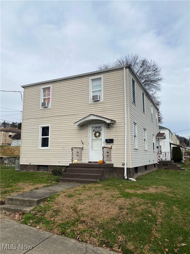 property at 101 W 39th St