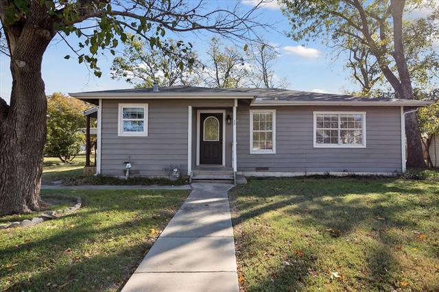 306 N Walnut St in Roanoke, TX - Building Photo