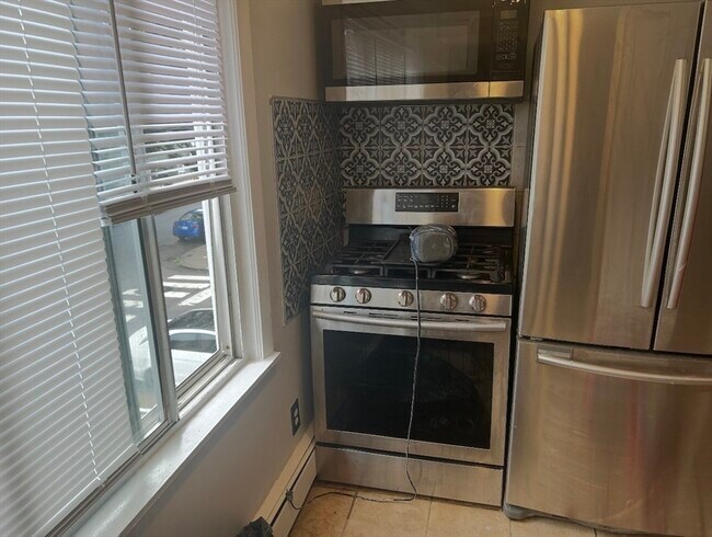 110 Sciarappa St in Cambridge, MA - Building Photo - Building Photo