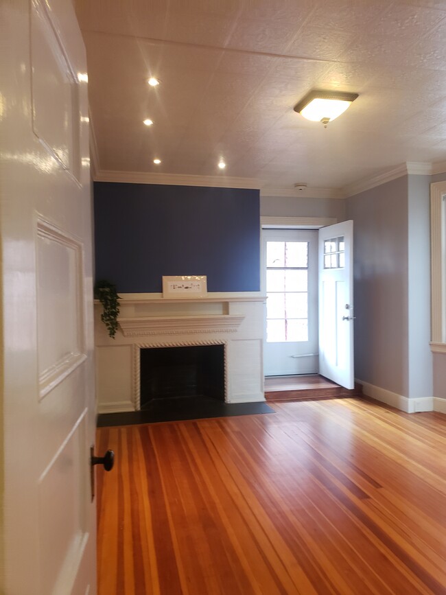 40 Elm St in Worcester, MA - Building Photo - Building Photo