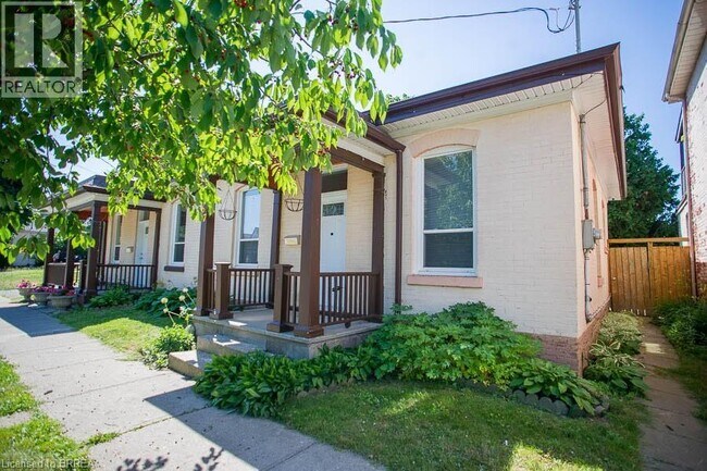 167 Nelson St in Brantford, ON - Building Photo - Building Photo