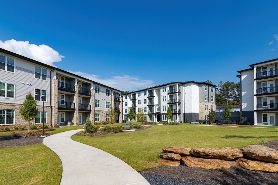 Elan Sweetwater Creek in Lithia Springs, GA - Building Photo