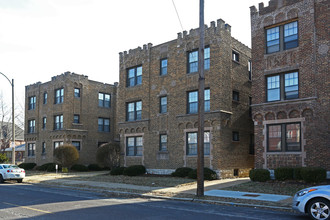 West Forest View in St. Louis, MO - Foto de edificio - Building Photo