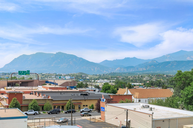 22 Spruce in Colorado Springs, CO - Foto de edificio - Building Photo