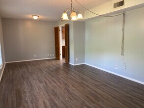 301 Starbright Dr in Austin, TX - Building Photo - Building Photo