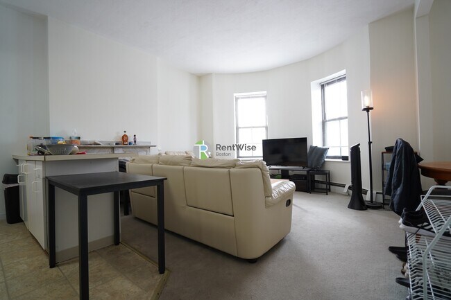 550 Massachusetts Ave, Unit 5 in Boston, MA - Building Photo - Building Photo
