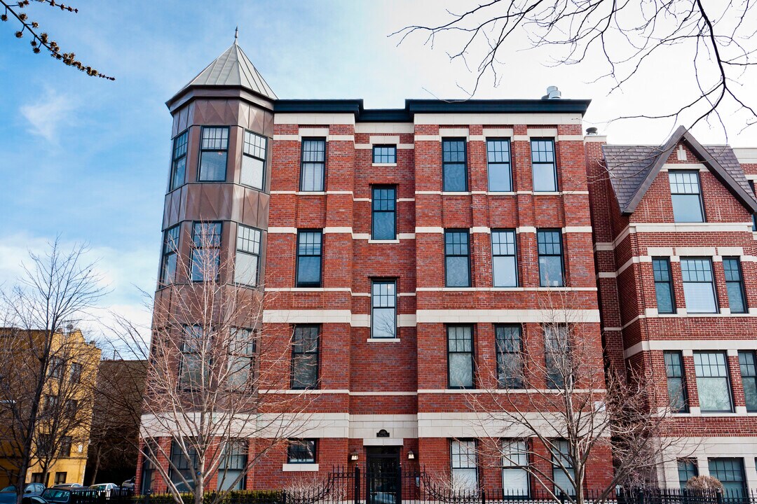 1449 N Wicker Park Ave in Chicago, IL - Building Photo