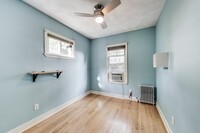 16 Cypress St, Unit 1 in Somerville, MA - Foto de edificio - Building Photo