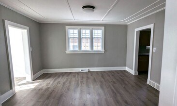 1125 Pennoyer Ave in Grand Haven, MI - Building Photo - Building Photo