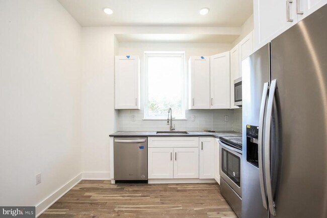 1431 Brown St in Philadelphia, PA - Building Photo - Building Photo