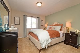 Bedford Park Apartments in Atlanta, GA - Building Photo