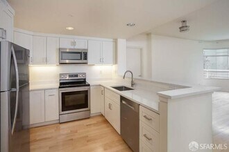 403 Main St in San Francisco, CA - Building Photo - Building Photo