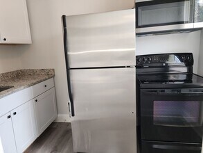 1660 E Cold Spring Ln in Baltimore, MD - Building Photo - Building Photo
