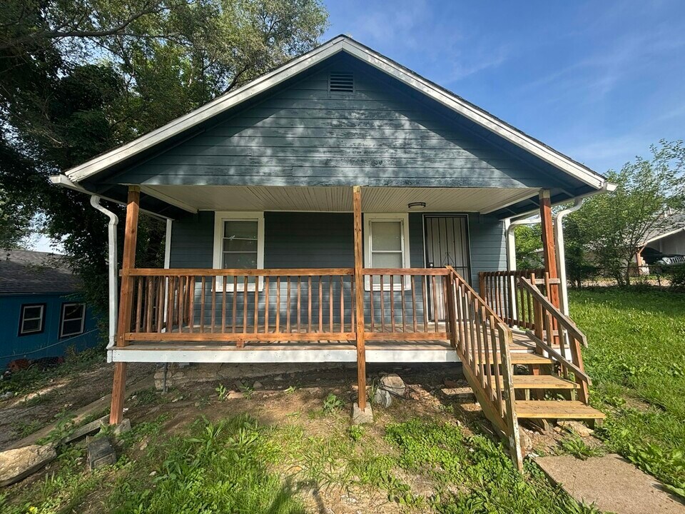 4438 Bales Ave in Kansas City, MO - Building Photo