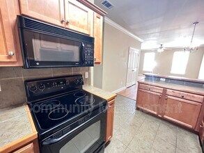 2104 Mount Hope Alley in Baton Rouge, LA - Building Photo - Building Photo