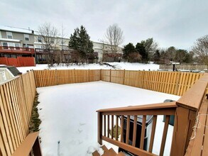 2055 Wisper Woods Way in Woodlawn, MD - Building Photo - Building Photo