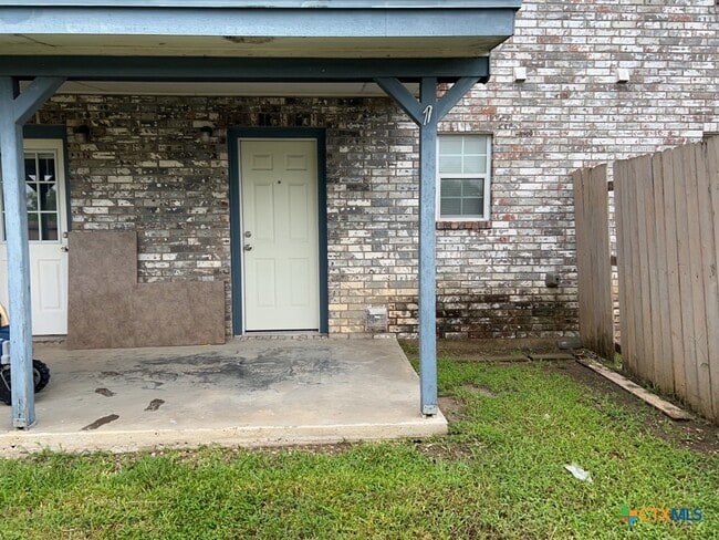 property at 4005 Doraine Ct