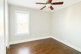 2839 N Newland Ave in Chicago, IL - Building Photo - Building Photo