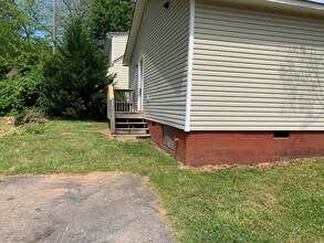 1611 Sunrise Ave in Raleigh, NC - Building Photo - Building Photo