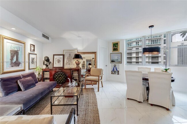 property at 825 Brickell Bay Dr