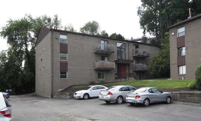 300 Cubbage St in Carnegie, PA - Building Photo - Building Photo