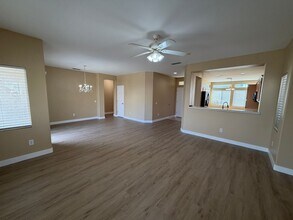 8428 Zinnia Way in Elk Grove, CA - Building Photo - Building Photo