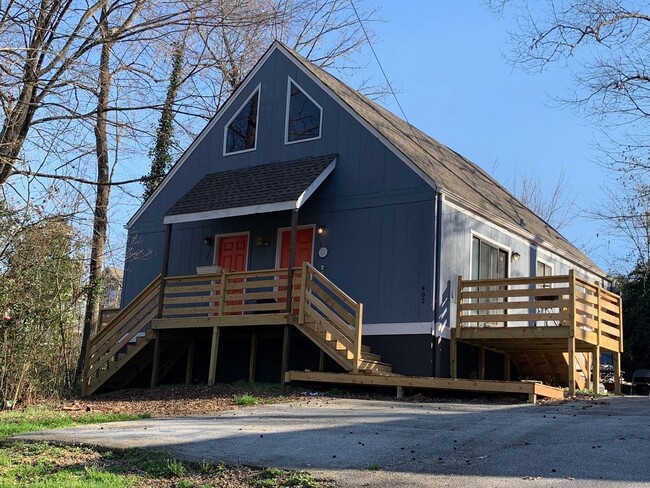 property at 400 Lindsay Rd