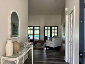 325 Knotty Wood Ln in Wellington, FL - Building Photo - Building Photo