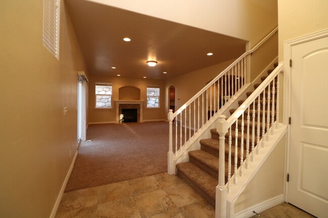 2738 Fox Hunters Loop in Lehi, UT - Building Photo - Building Photo